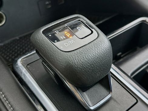 Used 2023 Nissan Pathfinder SV AWD/4WD image 24