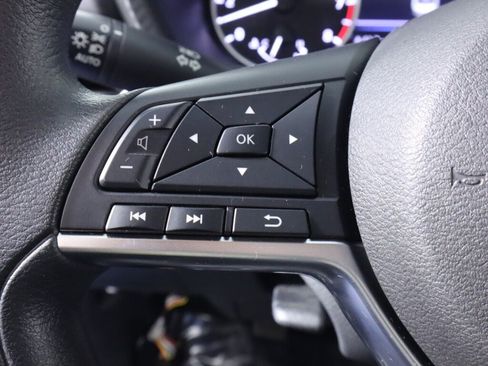 Used 2024 Nissan Sentra SV image 12