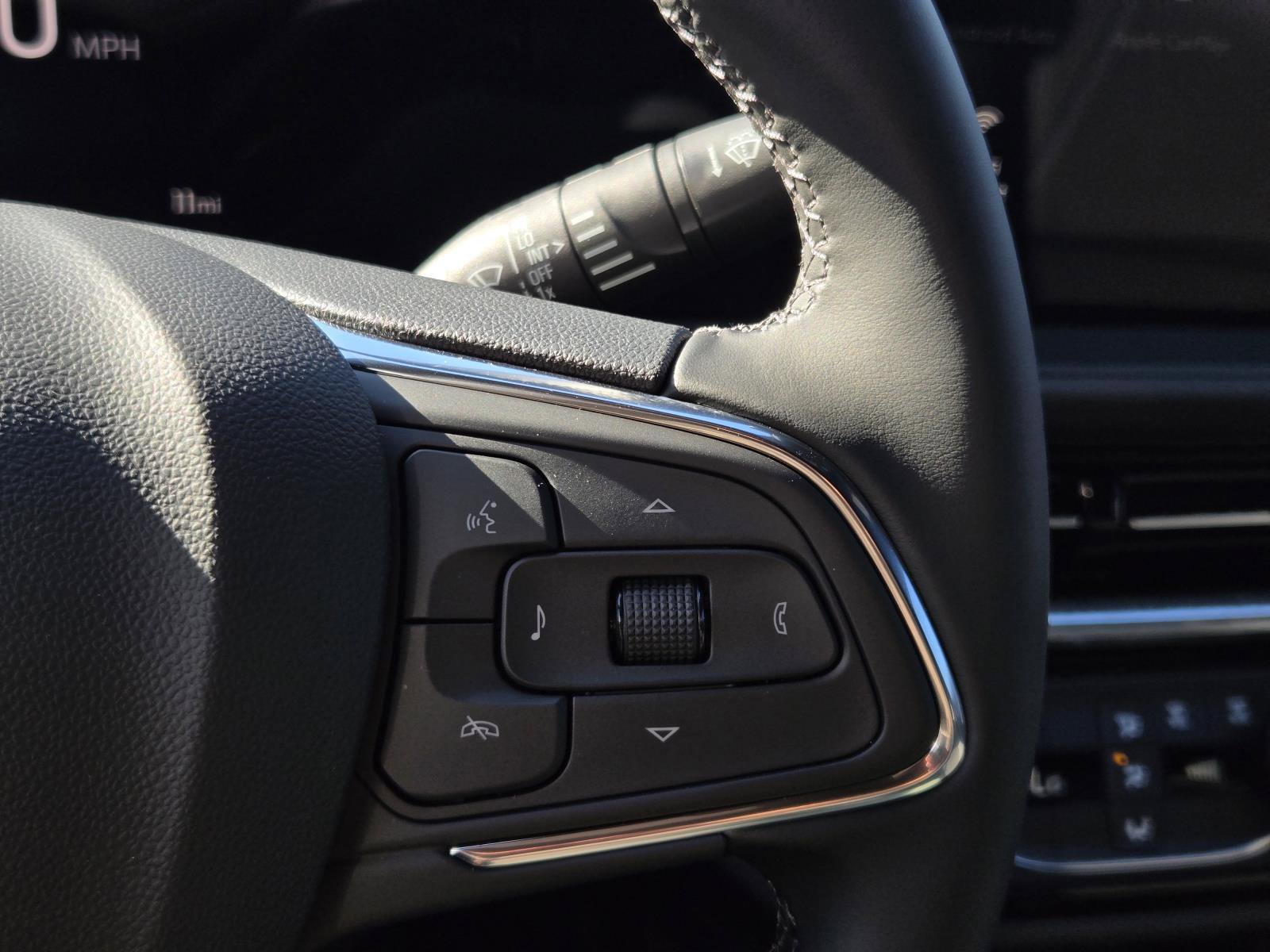 New 2026 Buick Envista Sport Touring FWD image 12