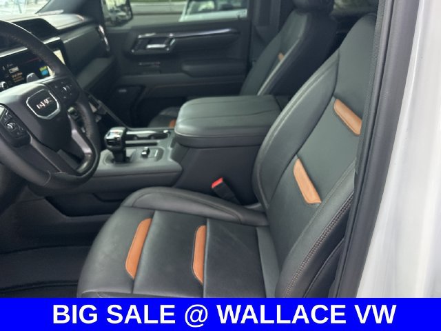 Used 2025 GMC Sierra 1500 AT4 w/ Technology Package AWD/4WD image 14