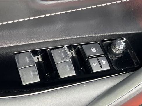 Certified 2023 Toyota Corolla SE image 13