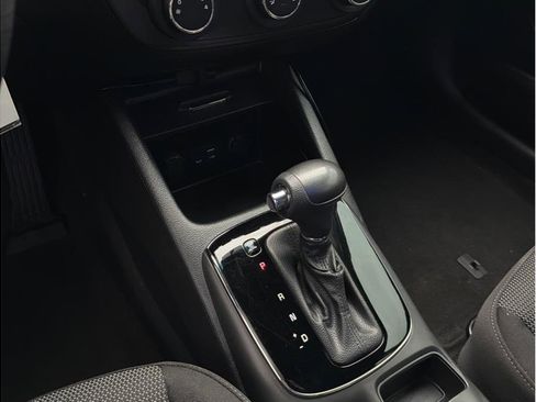 Used 2017 Kia Forte LX FWD image 17
