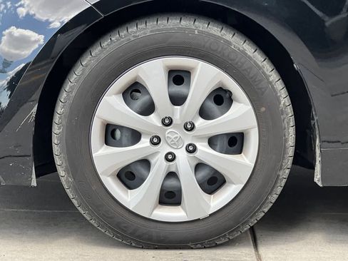 Used 2024 Toyota Corolla LE FWD image 12