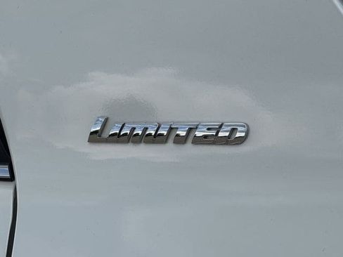 Used 2015 Toyota 4Runner Limited RWD image 9