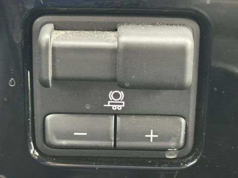 Used 2026 Chevrolet Silverado 2500 LT AWD/4WD image 28