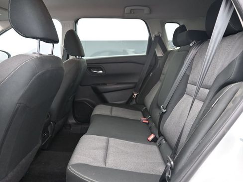 Used 2025 Nissan Rogue SV FWD image 24
