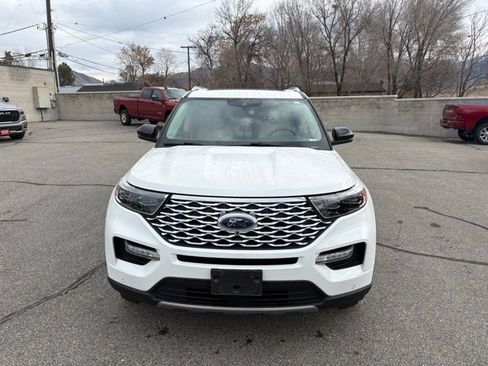 Used 2020 Ford Explorer Platinum w/ Premium Technology Package image 7