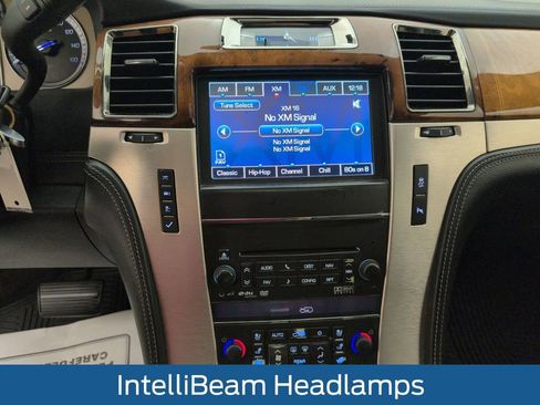 Used 2013 Cadillac Escalade ESV Platinum image 29