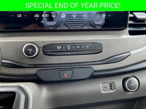 Used 2022 Ford Transit 350 XLT image 14