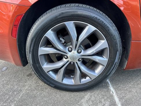 Used 2018 Chrysler Pacifica Limited w/ Tire & Wheel Group image 51