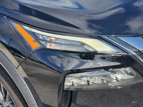 Used 2023 Nissan Rogue S FWD image 10