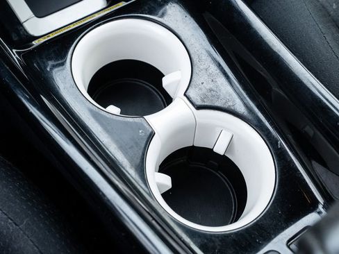 Used 2016 Toyota Prius Three image 22