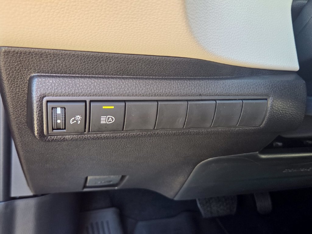 New 2027 Toyota Corolla LE FWD image 27