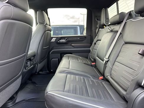 New 2026 GMC Sierra 2500 AT4X AWD/4WD image 9