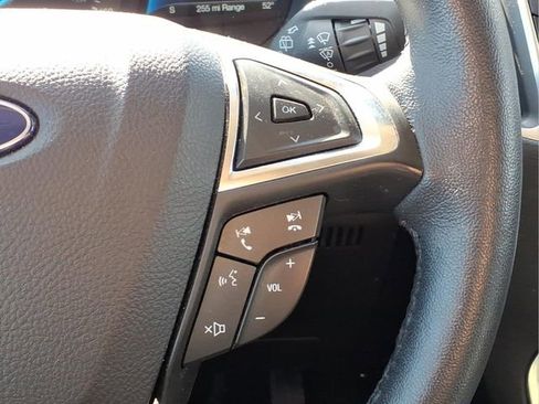 Used 2024 Ford Edge Titanium image 15