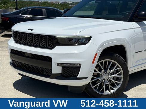 Used 2025 Jeep Grand Cherokee L Summit w/ Obsidian Package AWD/4WD image 2