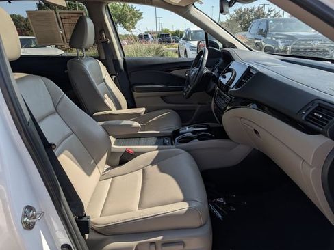 Used 2020 Honda Pilot Touring image 34