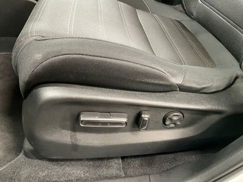 Certified 2021 Honda CR-V EX image 33