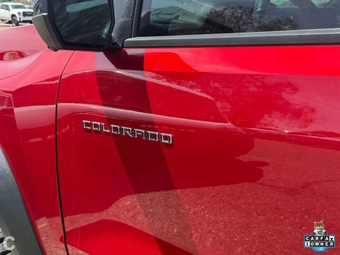 Used 2025 Chevrolet Colorado ZR2 w/ Technology Package AWD/4WD image 11