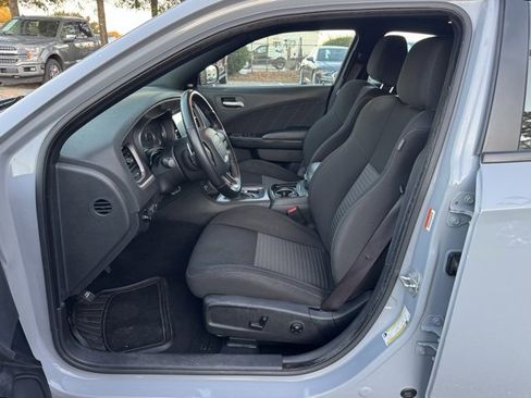 Used 2020 Dodge Charger R/T w/ Blacktop Package image 16