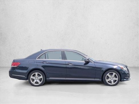 Used 2014 Mercedes-Benz E 350 4MATIC Sedan image 4