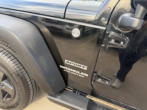 Used 2016 Jeep Wrangler Unlimited Sport AWD/4WD image 35