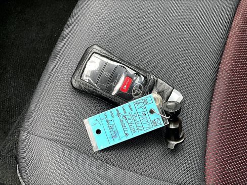 Used 2024 Toyota Corolla SE FWD image 13