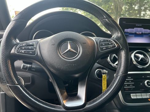 Used 2019 Mercedes-Benz GLA 250 GLA 250 4dr SUV w/ Convenience Package image 13