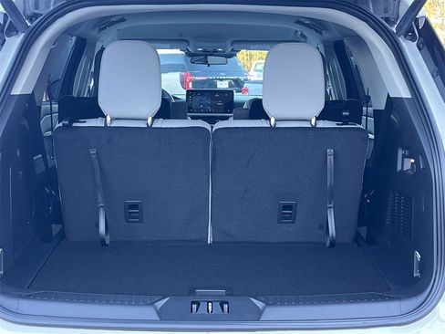 New 2026 Ford Explorer Active w/ Active Comfort Package image 20