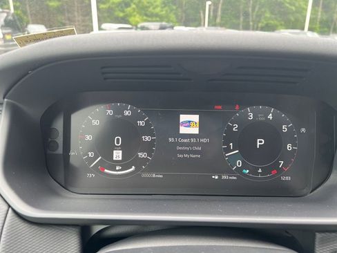 New 2025 Land Rover Discovery Dynamic SE image 13