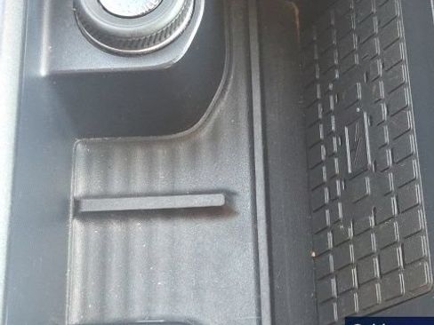 Used 2025 Ford Expedition Platinum AWD/4WD image 42