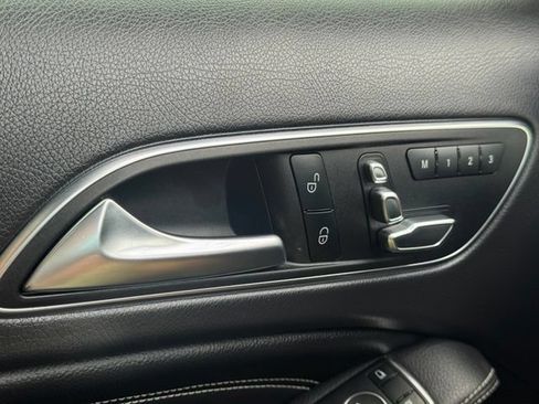 Used 2019 Mercedes-Benz GLA 250 4MATIC image 39