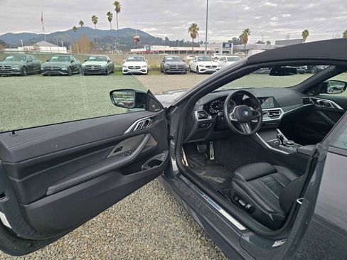 Used 2023 BMW 440i xDrive Convertible w/ Premium Package image 17