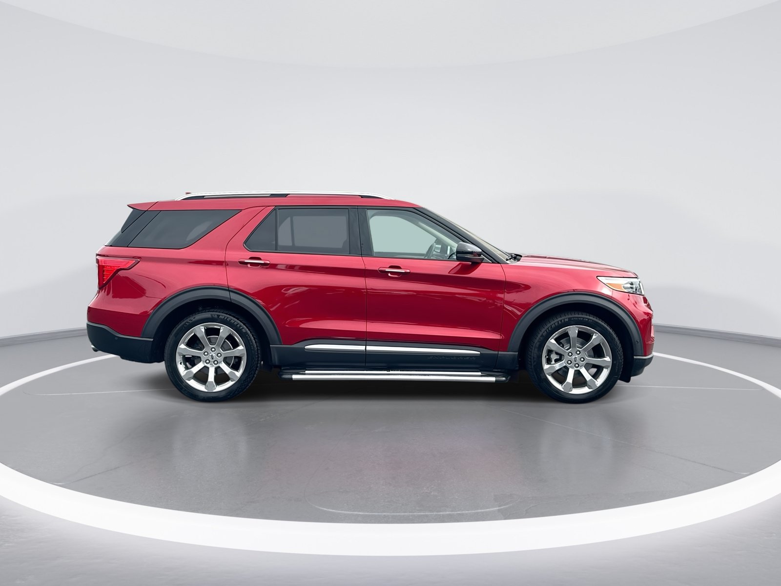 Used 2020 Ford Explorer Platinum w/ Premium Technology Package AWD/4WD image 10