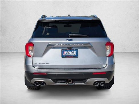 Used 2022 Ford Explorer Platinum w/ Equipment Group 601A image 7