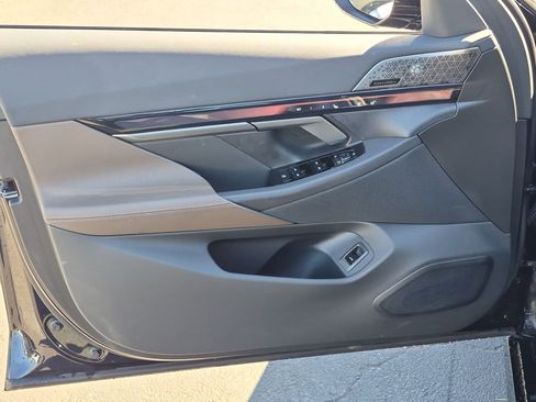 Used 2026 BMW i5 eDrive40 w/ M Sport Package RWD image 14