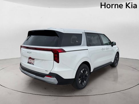 New 2026 Kia Carnival LXS FWD image 4