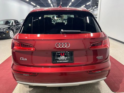 Used 2018 Audi Q5 2.0T Premium image 11
