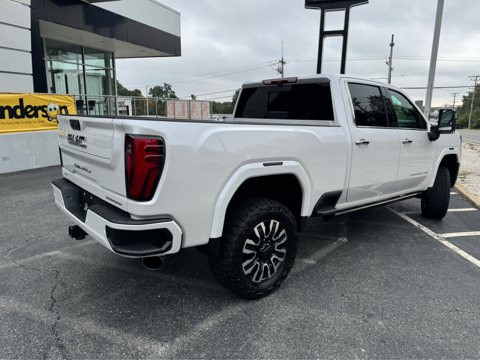 Used 2024 GMC Sierra 2500 Denali Ultimate w/ Max Trailering Package AWD/4WD image 7