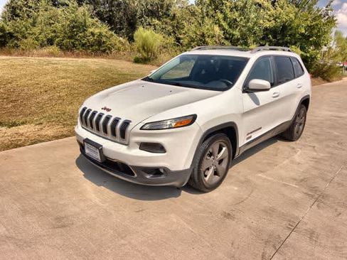Used 2016 Jeep Cherokee 75th Anniversary FWD image 2