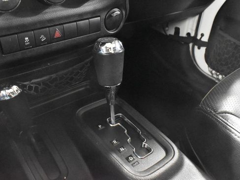 Used 2014 Jeep Wrangler Unlimited Sport image 15