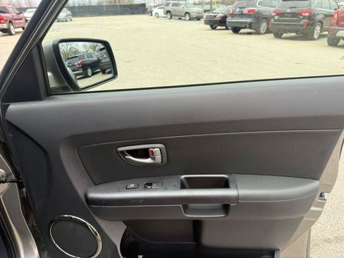 Used 2011 Kia Soul + w/ Audio Pkg FWD image 24