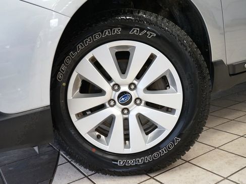 Used 2018 Subaru Outback 2.5i Premium image 47