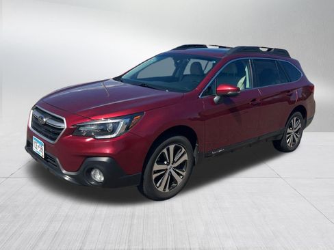 Used 2019 Subaru Outback 2.5i Limited AWD/4WD image 3
