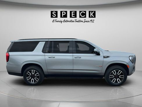 Used 2024 GMC Yukon XL AT4 w/ Technology Package AWD/4WD image 6