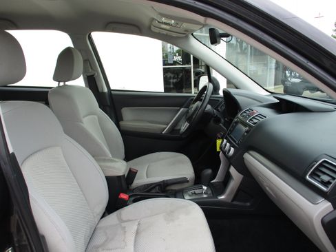 Used 2018 Subaru Forester 2.5i w/ Alloy Wheel Package AWD/4WD image 28