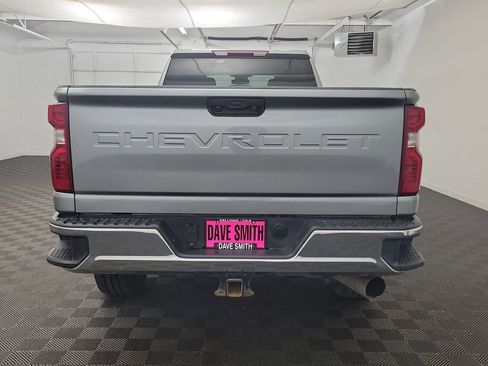 Used 2024 Chevrolet Silverado 3500 LT w/ Convenience Package image 8