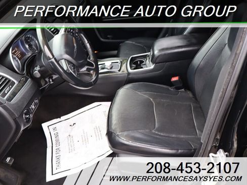 Used 2015 Chrysler 300 C w/ Light Group image 15