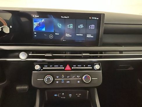 Certified 2025 Hyundai Santa Cruz SE FWD image 24