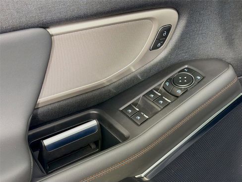 Used 2025 Ford Expedition Max Active image 20